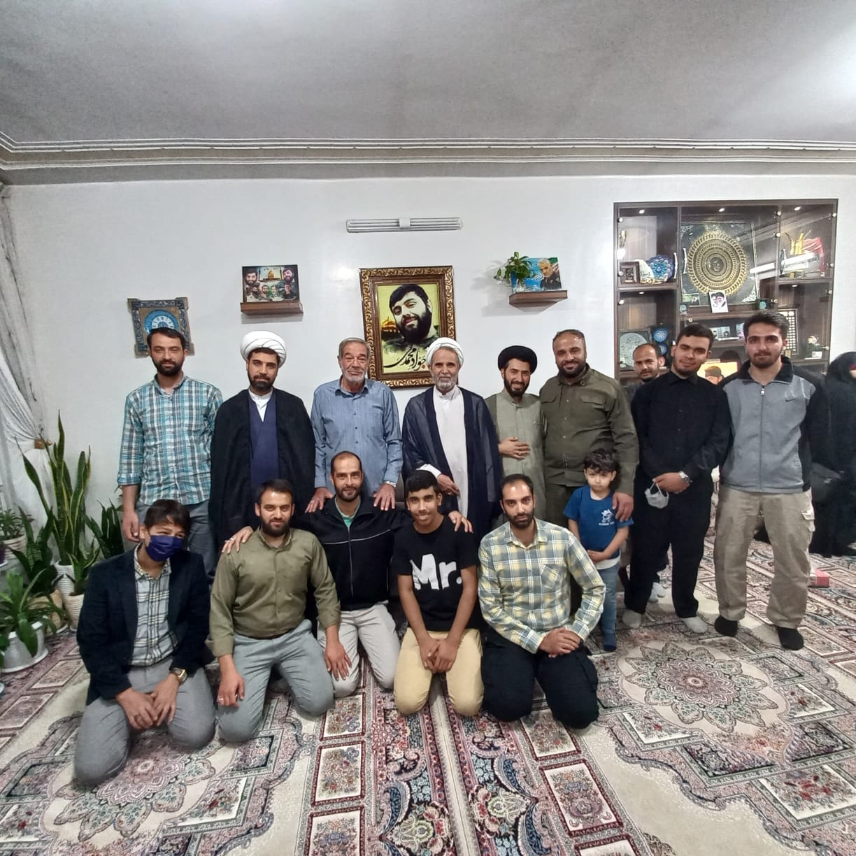 دیدار خادمیاران گلستان شهدا اصفهان با خانواده شهید جواد محمدی