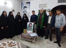 دیدار خادمیاران گلستان شهدا اصفهان با خانواده شهید حاج مصطفی فندرسکی پور