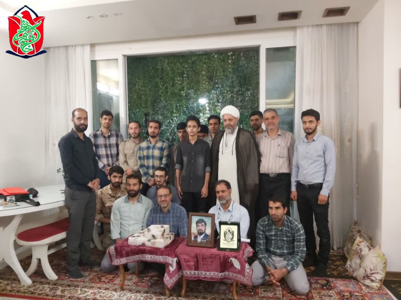 دیدار آسمانی ها‌‌‌ ‌              منزل شهید حاج علیرضا جوهری با حضور خادمیاران گلستان شهدای اصفهان(۱۴۰۲/۳/۱۷)
