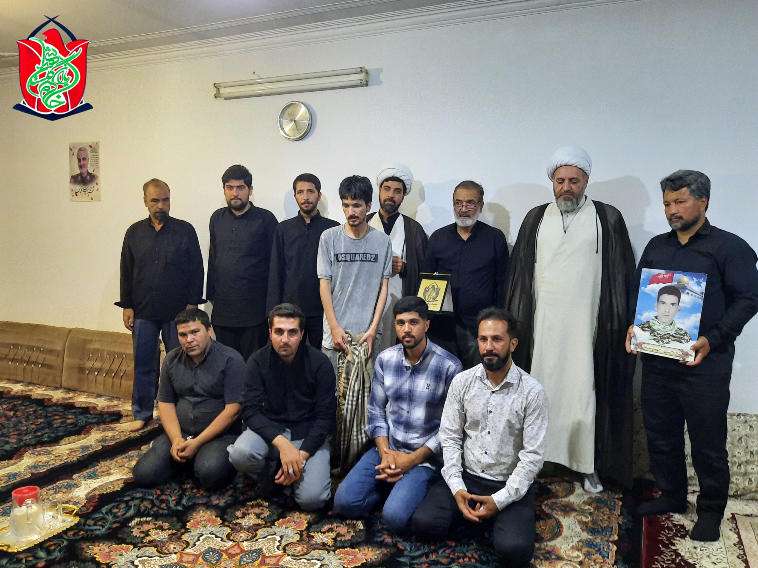دیدار آسمانی ها منزل شهید مدافع حرم سید اسدالله کمالی ( تیپ فاطمیون )  به همراه جمعی از خادمیاران گلستان شهدای اصفهان(۱۴۰۲/۵/۱۸)