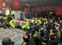 وداع خادمیاران گلستان شهدا اصفهان با شهدای گمنام تازه تفحص شده در شب شهادت حضرت زهرا (س) در لشکر ۱۴ امام حسین (ع)(۱۴۰۲/۹/۲۵)