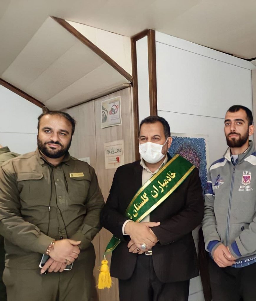 دکتر امیرحسین بانکی پور فرد (عضو شورای عالی انقلاب فرهنگی و نماینده مردم اصفهان و ورزنه در مجلس یازدهم شورای اسلامی) به جمع خادمیاران گلستان شهدای اصفهان پیوست.