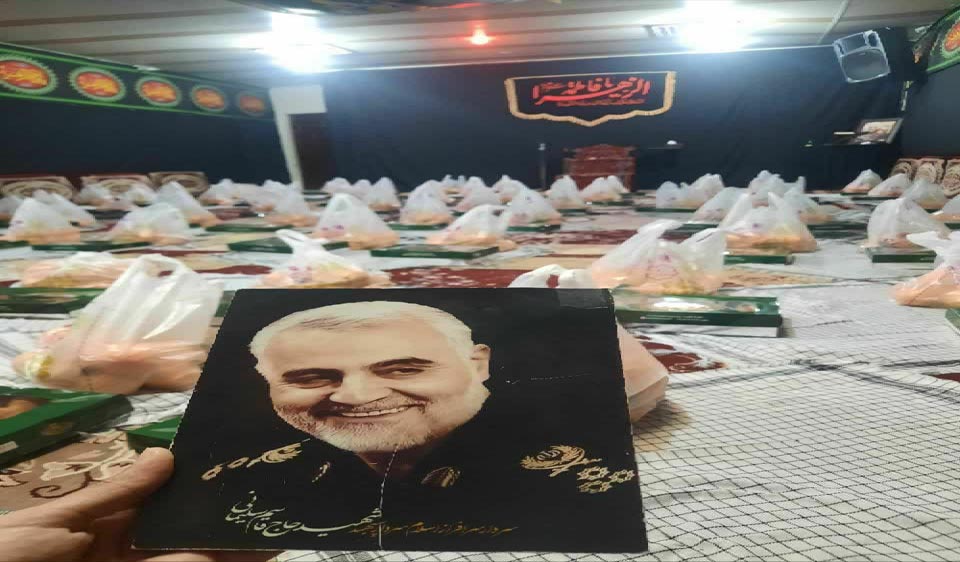 سفره یلدا مزین به عکس شهدا