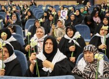 آیین تجلیل از مادران و همسران شهدا به مناسبت وفات حضرت ام‌البنین سلام الله علیها