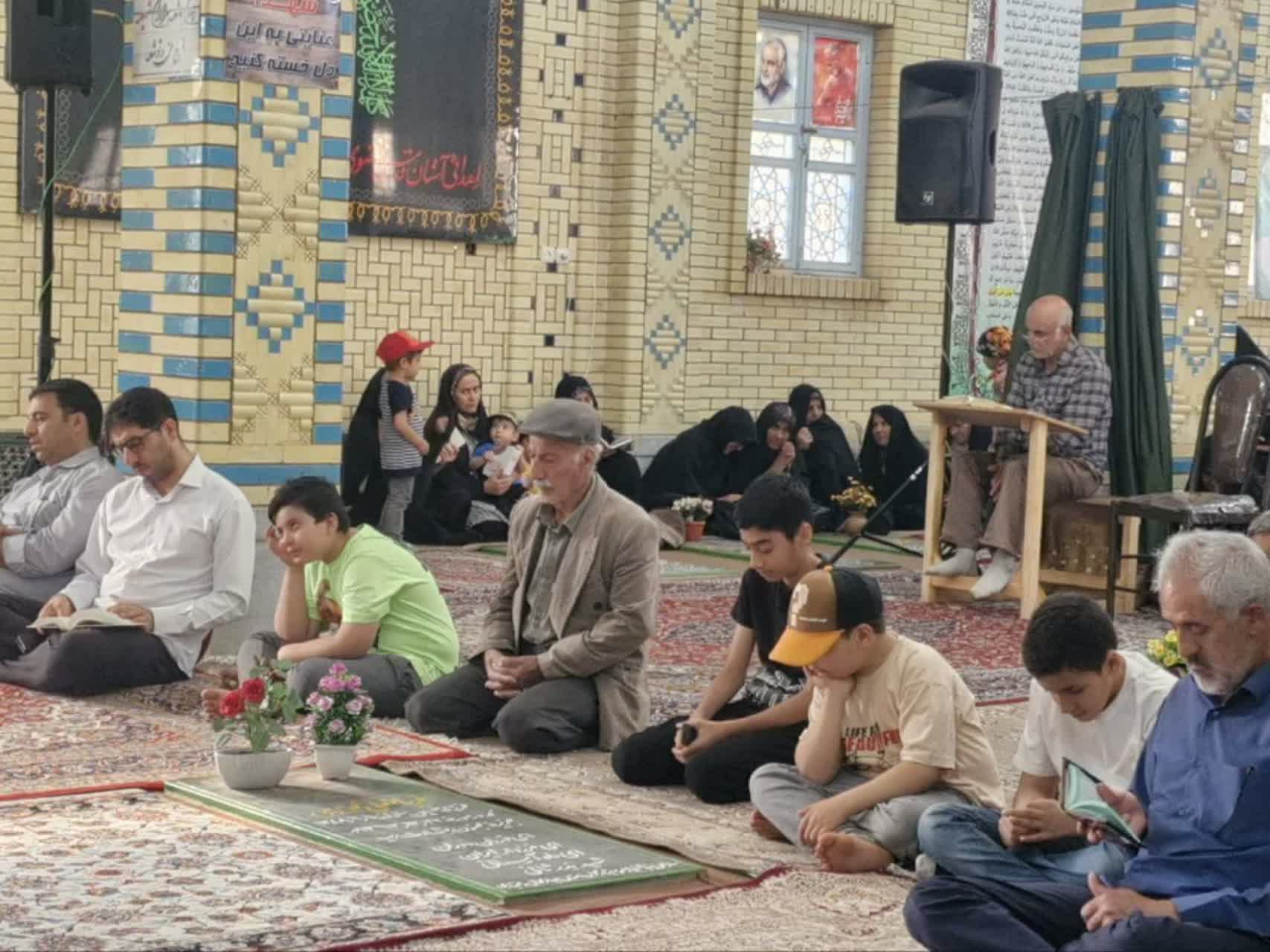 برگزاری دعای عرفه در گلزار شهدای اشکفتک