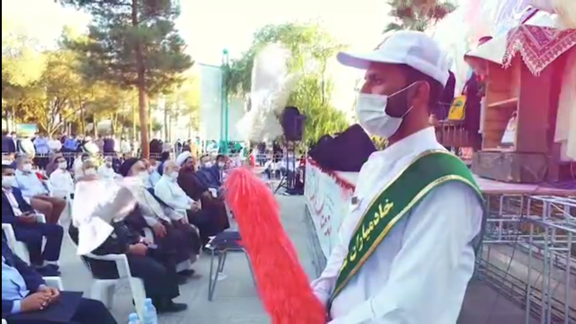 کلیپ رونمایی از طرح خادمیاران گلستان شهدا در سال ۱۳۹۹ در سالروز تولد امام رضا(ع)