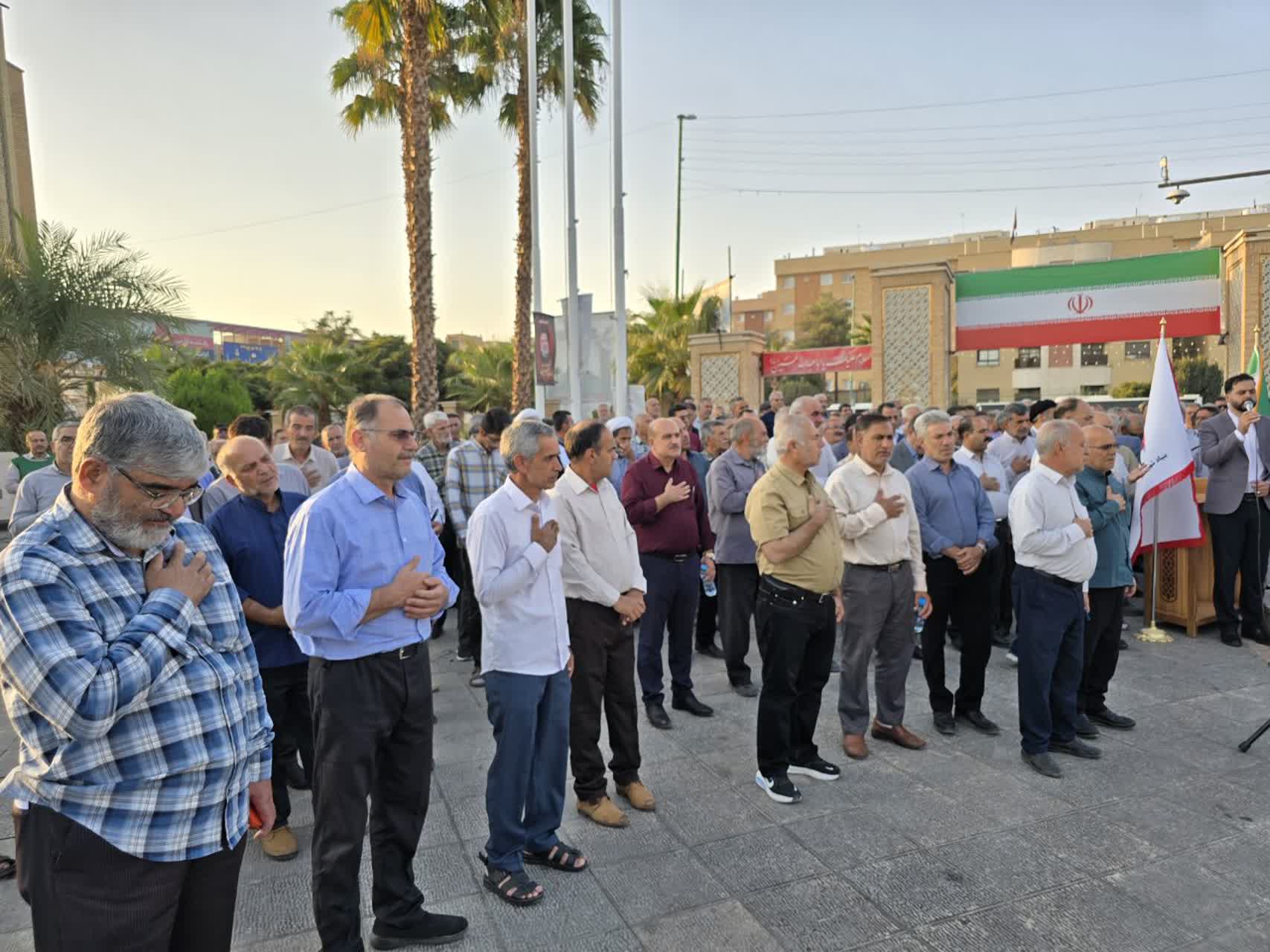تجدید میثاق آزادگان اردوگاه مفقودین تکریت ۱۲ کشور با شهیدان اصفهان