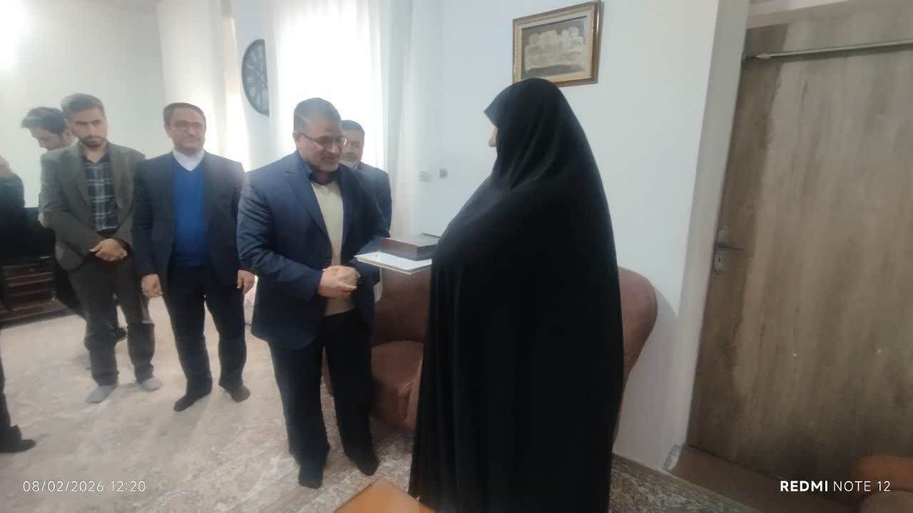 دیدار معاون قوه قضاییه و رئیس پزشکی قانونی کشور با خانواده شهید جاویدالاثر غلامرضا محمدی