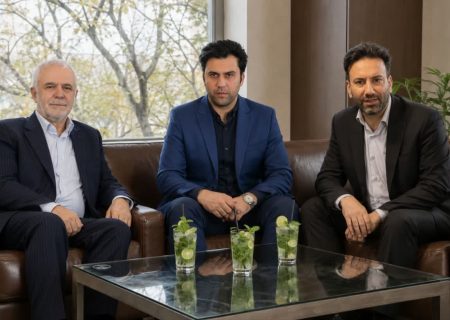 جلسه رئیس هیات مدیره و قائم‌مقام خادمیاران شهدای کشور با مهندس اوحدی