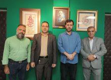 تجلیل از رئیس حوزه هنری استان فارس به پاس همکاری در برگزاری دهمین کنگره ملی شعر ایثار
