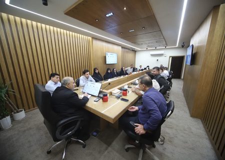 جلسه‌ی راهبردی دومین گردهمایی مدیران خادمیاران شهدای کشور در بنیاد شهید استان اصفهان