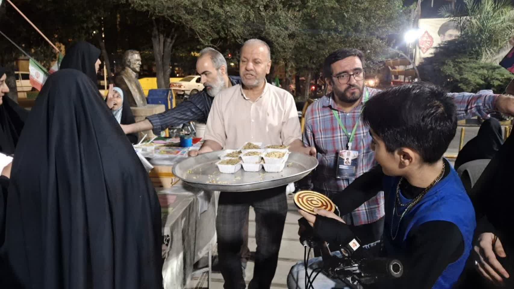 اجرای ویژه برنامه ولادت حضرت زینب(س) توسط خادمیاران شهدای قم